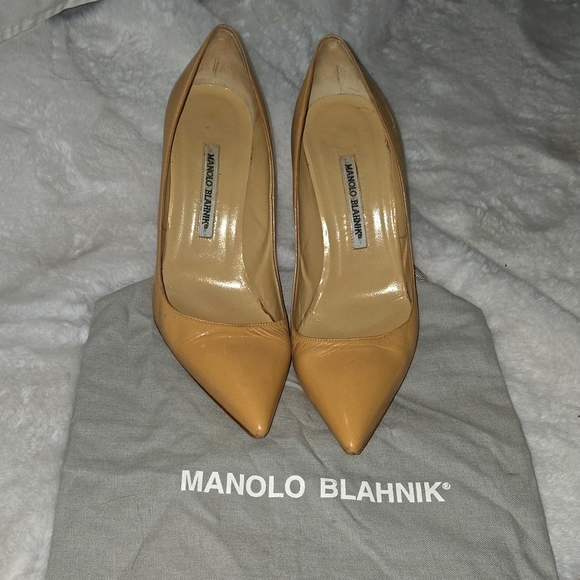 🔥Monolo Blahnik Stiletto US size 9 - Picture 1 of 17